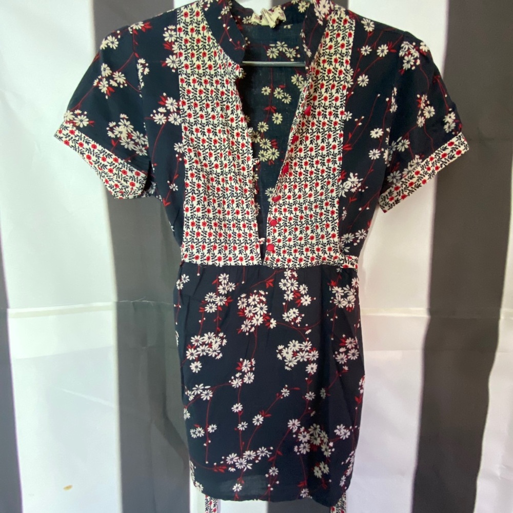 Navy and white tie blouse. Size large.
